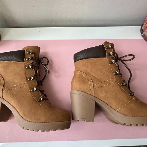 NWOT Call it Spring Booties Sz7 - Picture 3 of 6